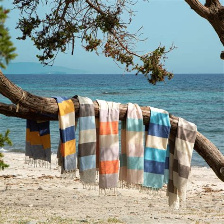 Discover the Benefits of Sand Towels: Your Ultimate Beach Companion