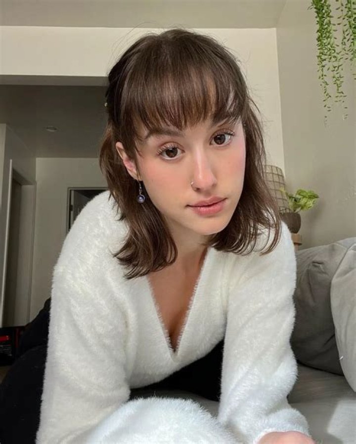 Jules Ari OnlyFans: The Rise of a New Sensation in the Adult Industry