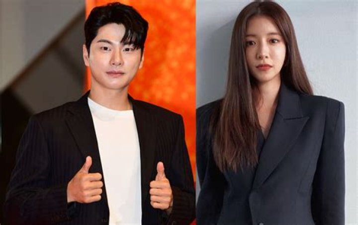 Lee Yi-Kyung: The Rising Star of Korean Entertainment