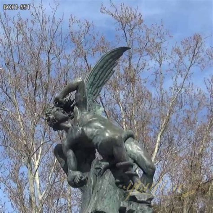The Siberian Fallen Angel: Wikipedia Explores a Mysterious Sculpture